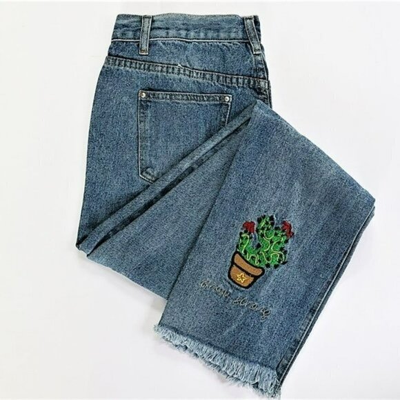 NWT POL Distressed Raw Hem with Cactus Embroidery Denim Jeans - Picture 8 of 11
